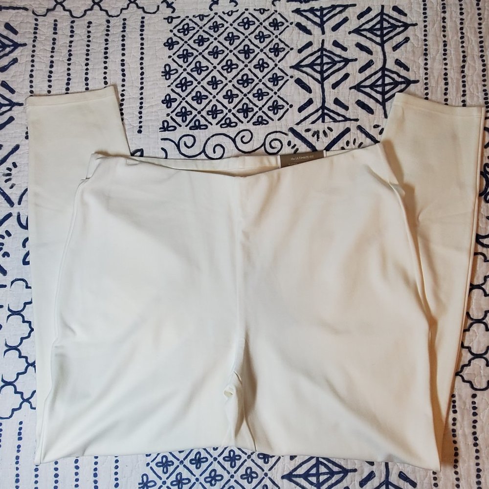 NWT Chico's White Knit Leggings Size 2